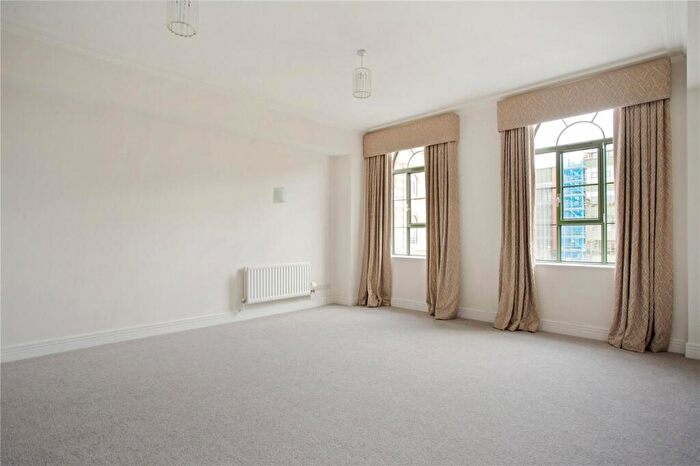 1 Bedroom Apartment To Rent In Brasenose Drive, SW13
