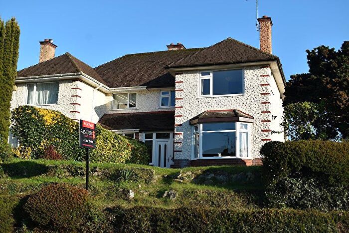 3 Bedroom Semi-Detached House For Sale In School Lane, Countess Wear, Exeter, EX2