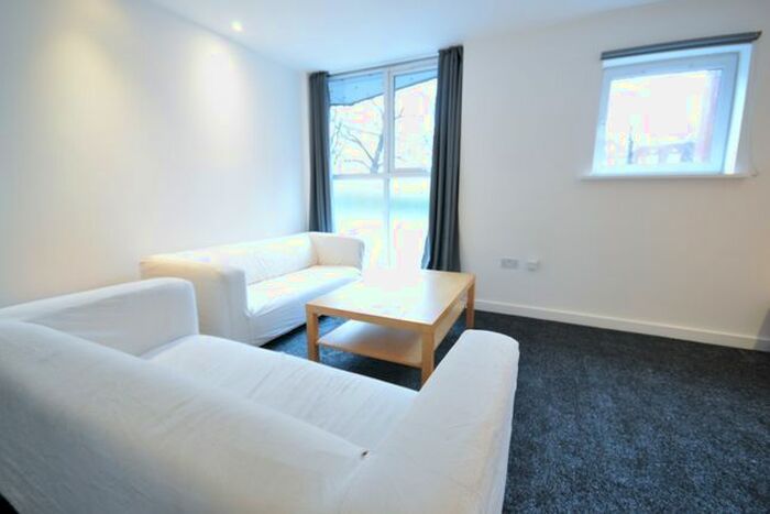 2 Bedroom Flat To Rent In Burlington Street, Manchester, M15