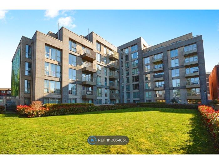 1 Bedroom Flat To Rent In Orchid Court, Watford, WD17