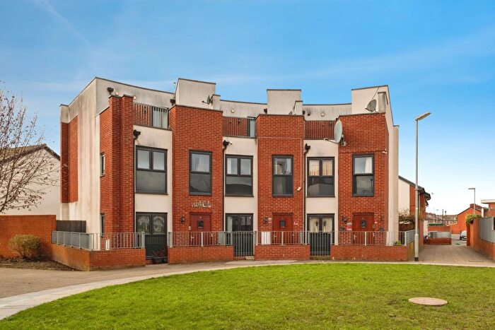 4 Bedroom Terraced House For Sale In Citizens Place, Manchester, Greater Manchester, M14