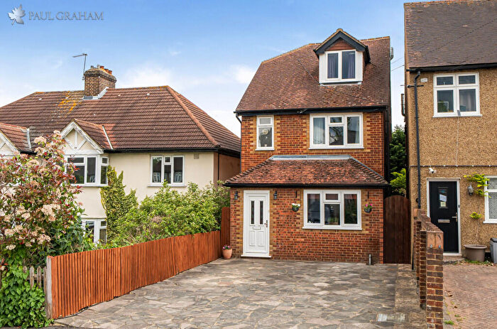 4 Bedroom Detached House For Sale In Stanhope Road, Carshalton, SM5