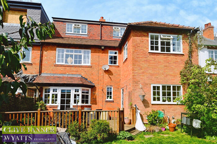 4 Bedroom Semi-Detached House For Sale In Southam Road, Hall Green, Birmingham, West Midlands, B28