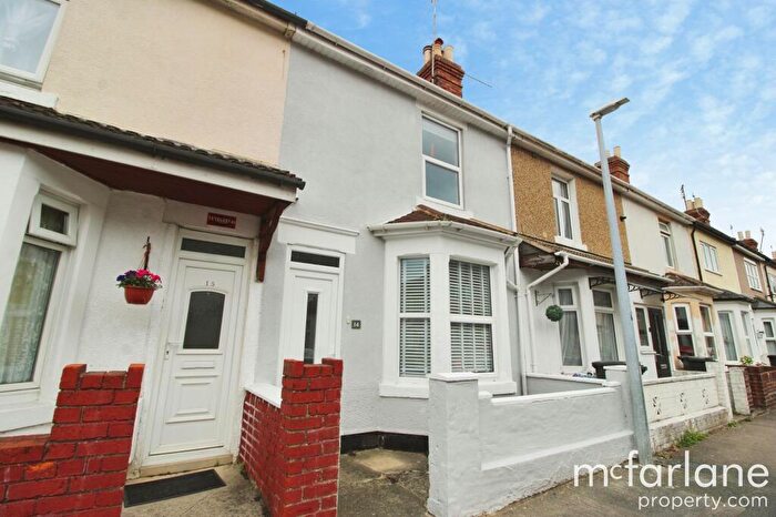 3 Bedroom Terraced House For Sale In Ipswich Street, Gorse Hill, SN2