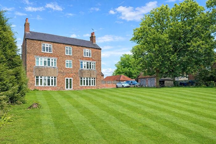 5 Bedroom Property For Sale In Station Road, Timberland, Lincoln, LN4