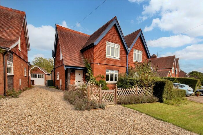 3 Bedroom Semi-Detached House For Sale In New Cottages, Upper Green Road, Shipbourne, Tonbridge, TN11