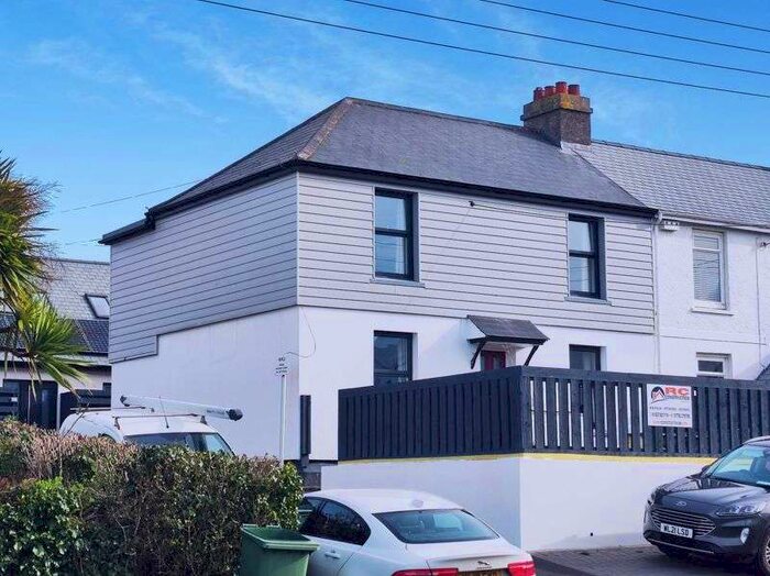 Houses for sale & to rent in TR7 3JN, Bradley Road, Newquay Treviglas