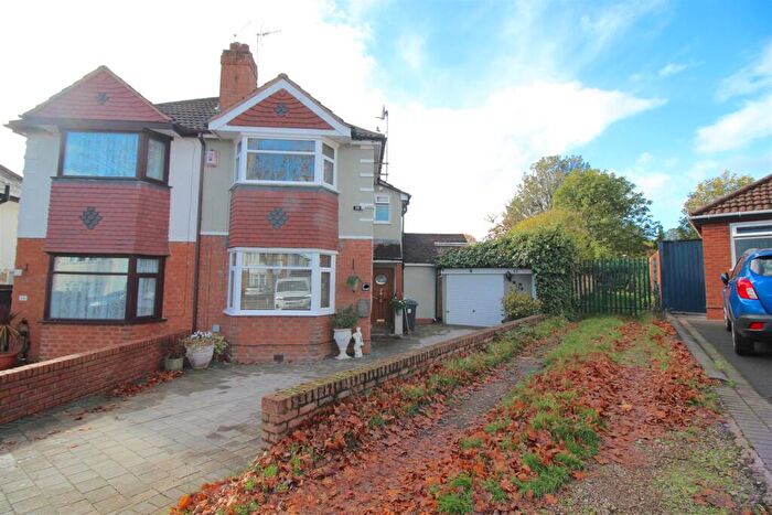 3 Bedroom Semi Detached House For Sale In Welford Avenue, Birmingham, B26