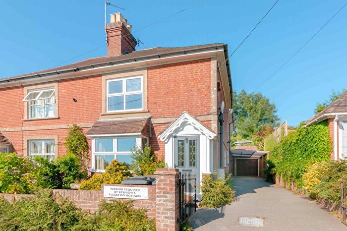 4 Bedroom Semi-Detached House For Sale In Framfield Road, Buxted, TN22