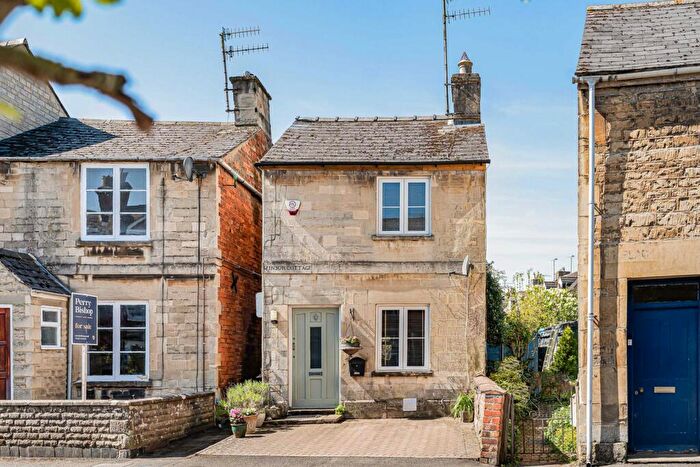 2 Bedroom Detached House For Sale In Victoria Road, Cirencester, Glos, GL7