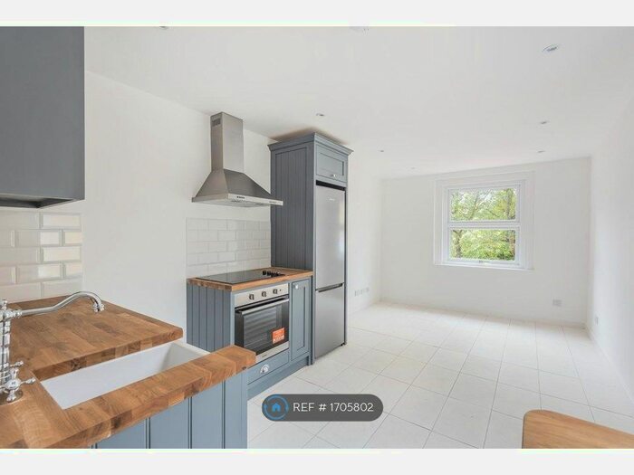 1 Bedroom Flat To Rent In Lee High Road, London, SE13