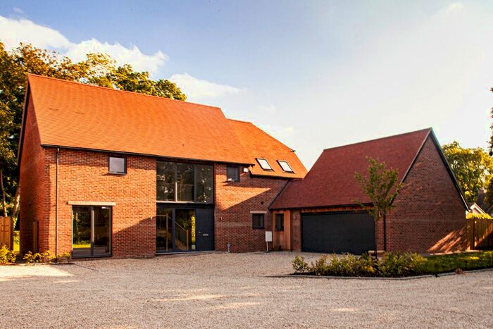 4 Bedroom Detached House For Sale In Hewett Wood, South Stoke, RG8