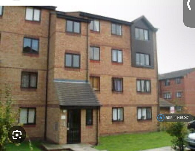2 Bedroom Flat To Rent In Waterville Drive, Vange, Basildon, SS16