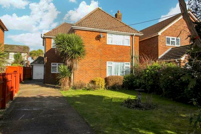 3 Bedroom Detached House To Rent In Weyhill Road, Andover, SP10