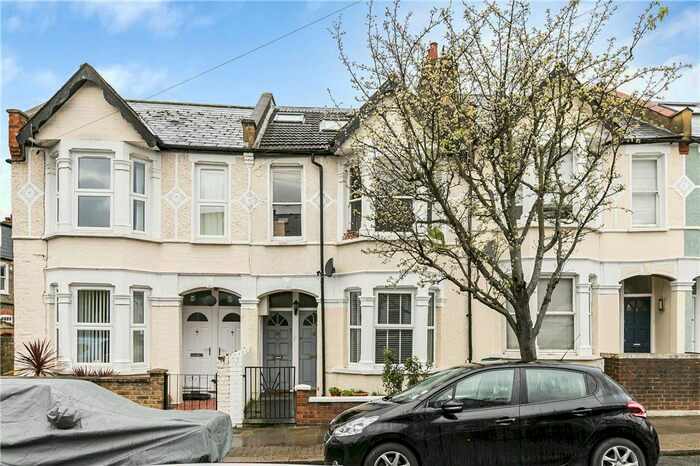 2 Bedroom Maisonette To Rent In Duntshill Road, Earlsfield, SW18