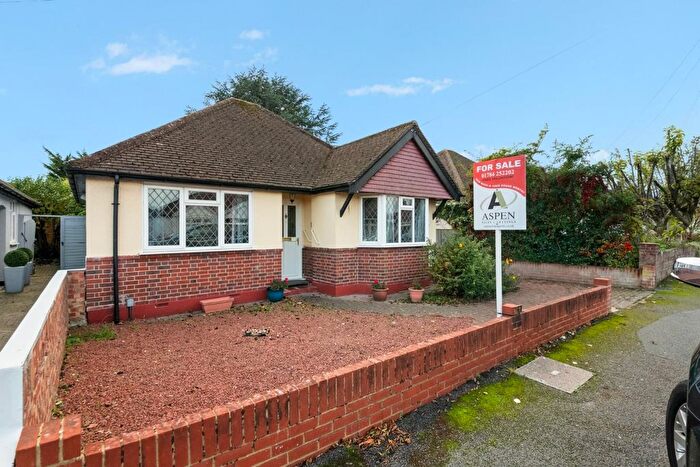 2 Bedroom Detached Bungalow For Sale In Kingsway, Staines-Upon-Thames, TW19