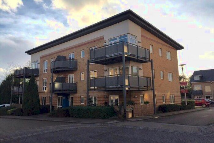 2 Bedroom Flat To Rent In Manhattan Avenue, Watford, WD18