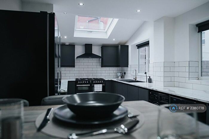 6 Bedroom Terraced House To Rent In Adelaide Road, Kensington, Liverpool, L7