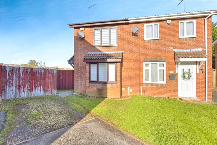 2 Bedroom Semi Detached House For Sale In Linnet Close, Wellingborough, Northamptonshire, NN8