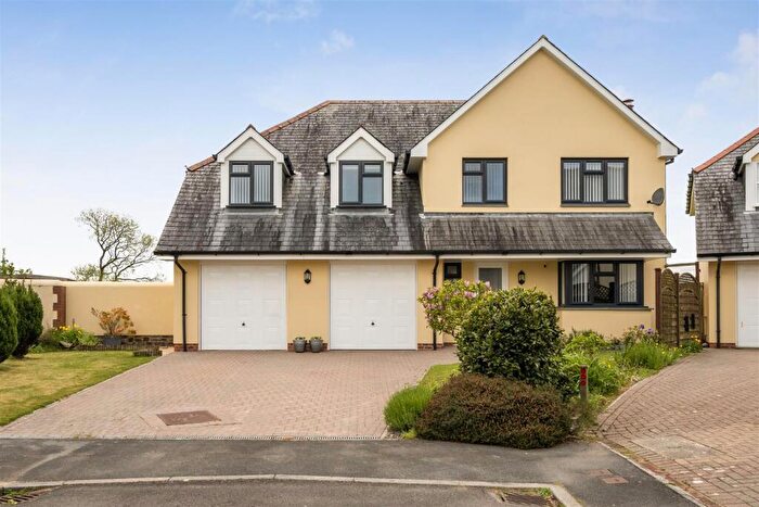 5 Bedroom Detached House For Sale In Ashreigney, EX18