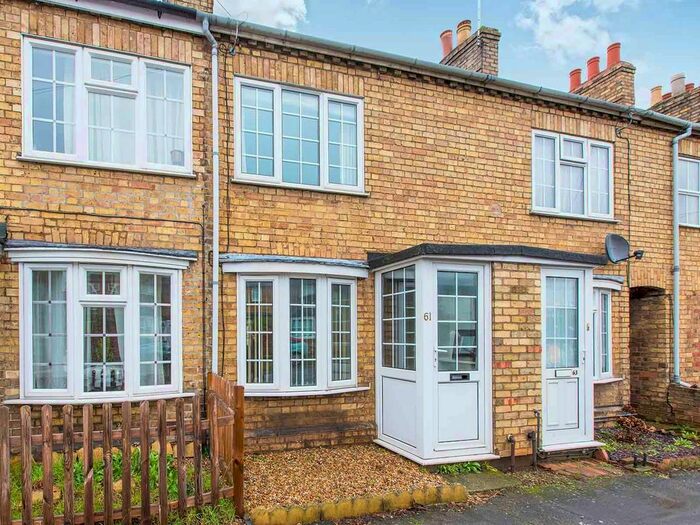 2 Bedroom Property To Rent In St Neots Road, Eaton Ford, St. Neots PE19