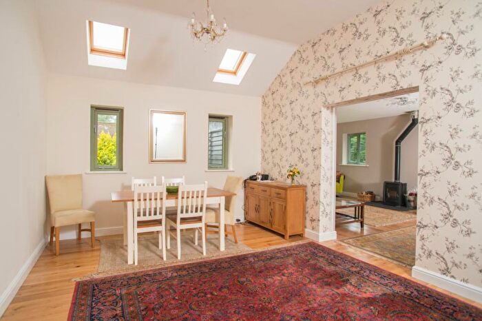 2 Bedroom Bungalow To Rent In Cockering Road, Chartham, Canterbury, CT4