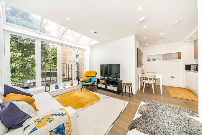 1 Bedroom Flat For Sale In Whitecross Street, City Of London, EC1Y