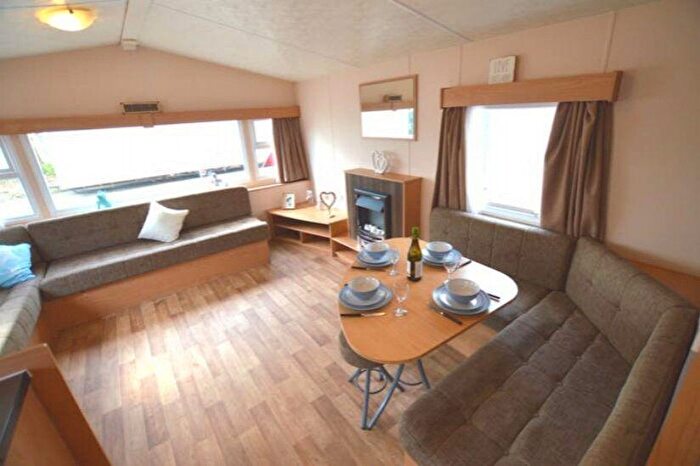 2 Bedroom Caravan For Sale In Chichester Lakeside Holiday Park, Vinnetrow Road, Chichester, West Sussex, PO20