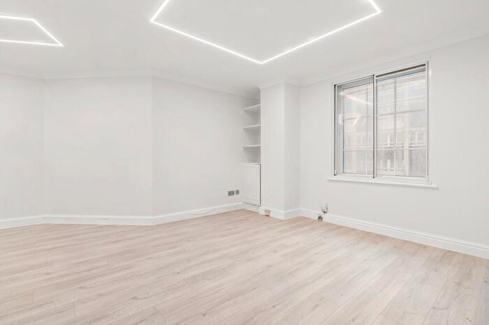 2 Bedroom Flat To Rent In Old Street, Hoxton, EC1V