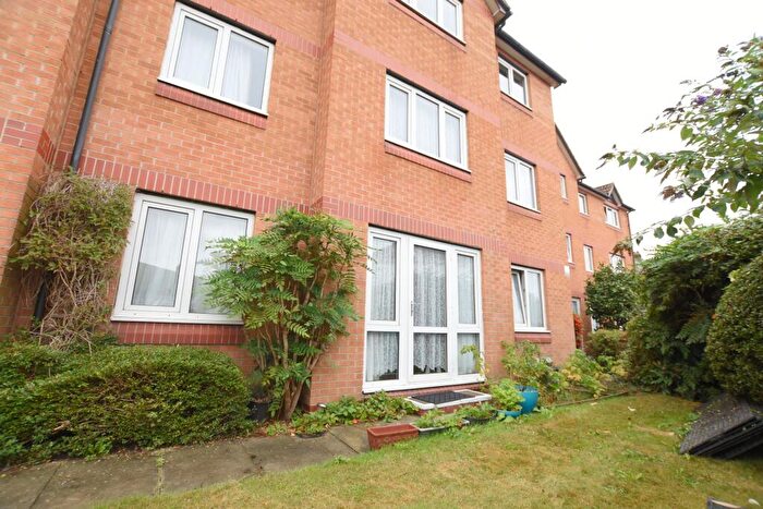 1 Bedroom Flat For Sale In Parkview Court, Brancaster Road, IG2