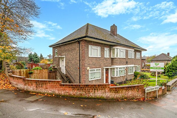 2 Bedroom Maisonette For Sale In Croydon Road, West Wickham, BR4