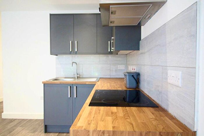 1 Bedroom Flat To Rent In Wrotham Road, Meopham, Gravesend, DA13