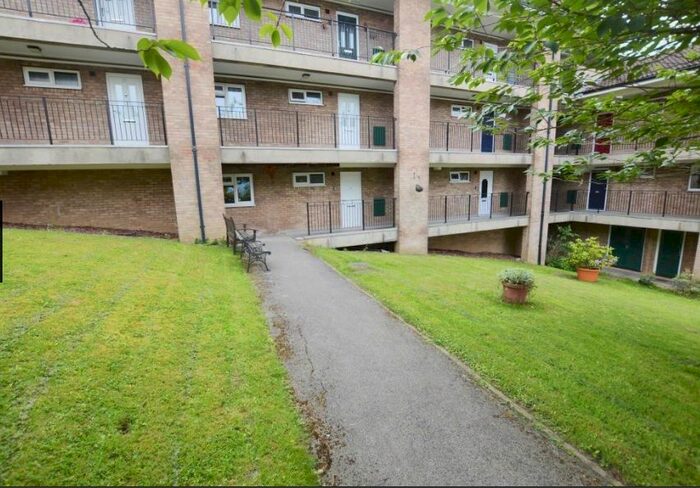 2 Bedroom Flat To Rent In Edwin Road, Sheffield, S2