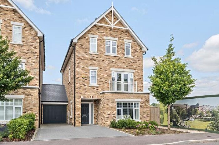 5 Bedroom Detached House For Sale In Pyestock Way, Fleet, GU51