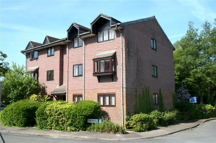 2 Bedroom Apartment To Rent In Longmead, Liss, Hampshire, GU33