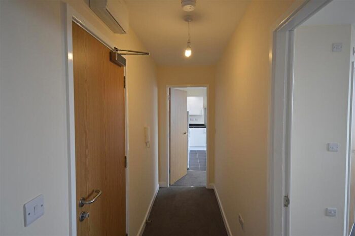 2 Bedroom Flat To Rent In Burleys Way, Leicester, LE1