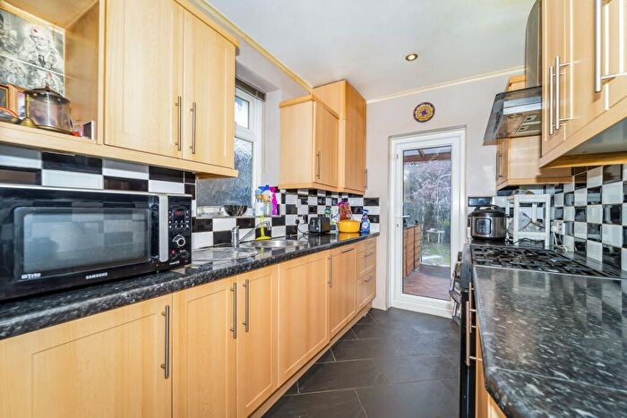 3 Bedroom Semi-Detached House To Rent In Syon Park Gardens, Isleworth, TW7