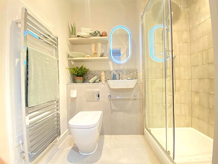 Studio To Rent In Clarence Street, Kingston Upon Thames, Surrey, KT1
