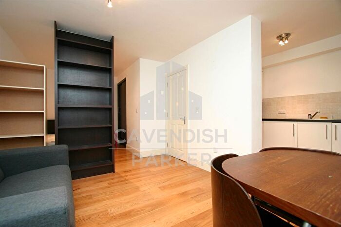Studio To Rent In Bride Street, Islington, London., N7