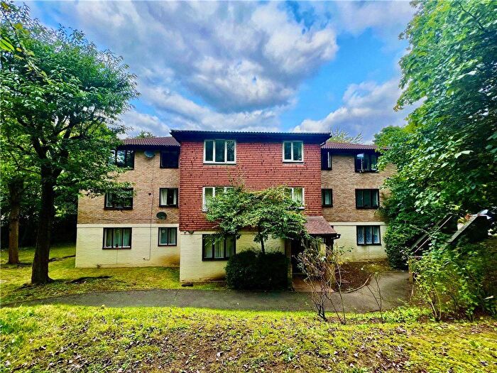 Studio For Sale In Fairbairn Close, Purley, CR8