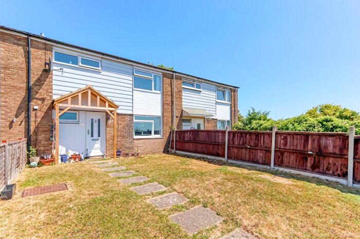 3 Bedroom Terraced House For Sale In Hithercroft Road, High Wycombe, Buckinghamshire, HP13
