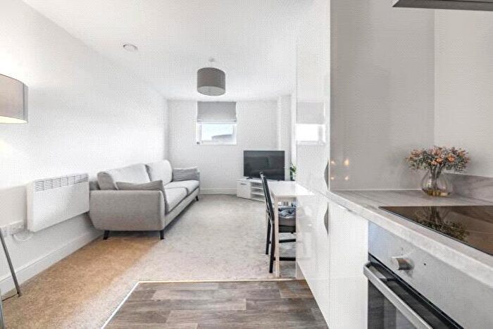 1 Bedroom Apartment To Rent In The Lock Apartments, Town Centre, Swindon, SN1