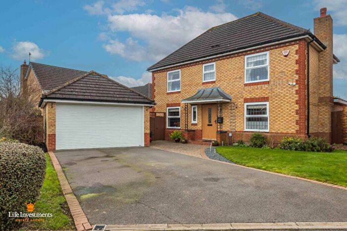 4 Bedroom Detached House For Sale In Mallow Way, Rugby, Warwickshire, CV23