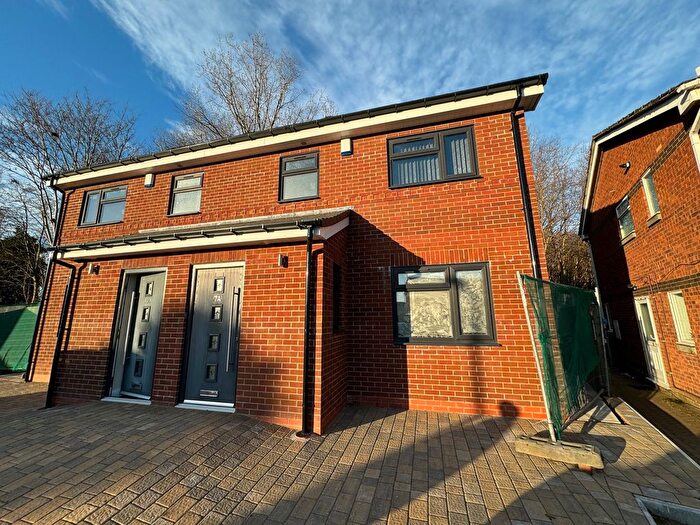 3 Bedroom Semi-Detached House To Rent In Boscobel Close, Stirchley, Telford, TF3