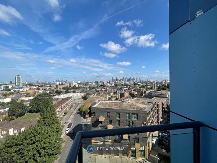 2 Bedroom Flat To Rent In Kestrel House, London, SE10