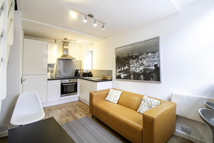 1 Bedroom Apartment To Rent In The Chandlers, Leeds City Centre, LS2