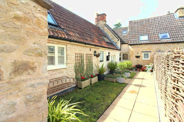 3 Bedroom Barn Conversion To Rent In Albion Yard, Chipping Norton, OX7