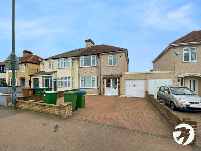 3 Bedroom Semi-Detached House To Rent In Brampton Road, Bexleyheath, DA7