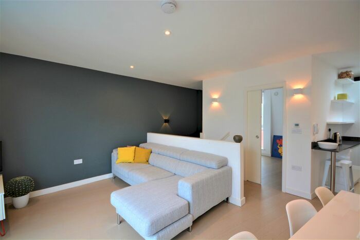2 Bedroom Flat To Rent In Flat, - Blue Anchor Lane, London, SE16