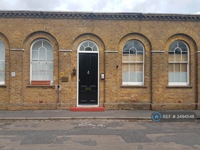 1 Bedroom Flat To Rent In Greenhill Court, London, SE18